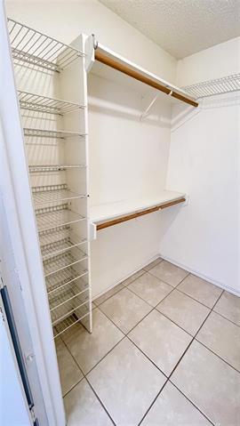 Building Photo - 6119 Kingswood Dr