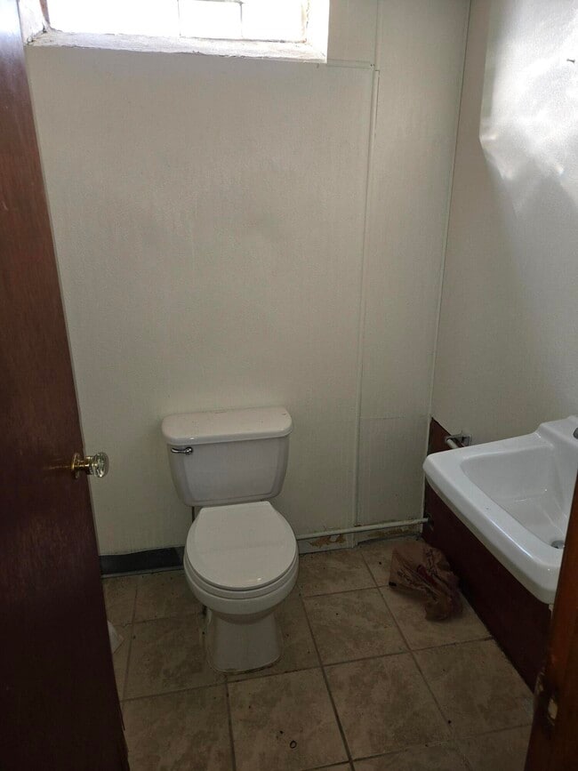 Building Photo - 27294 W Pleasant Ridge Dr