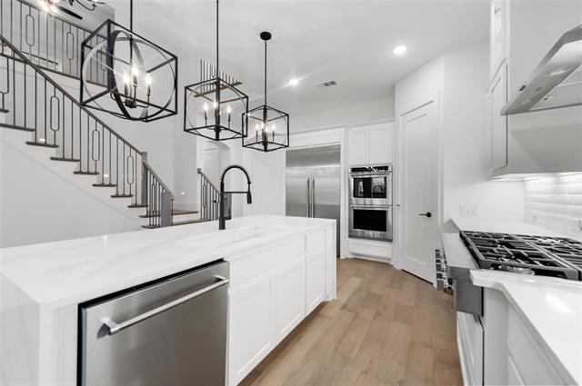 Building Photo - 15577 Desert Broom Rd