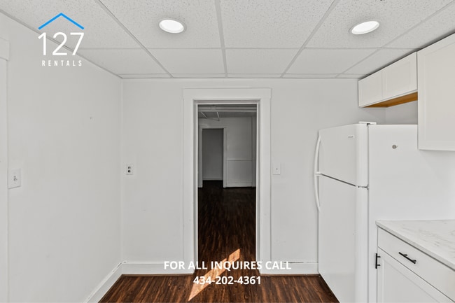 Building Photo - Cozy Lower Level Living with Patio!