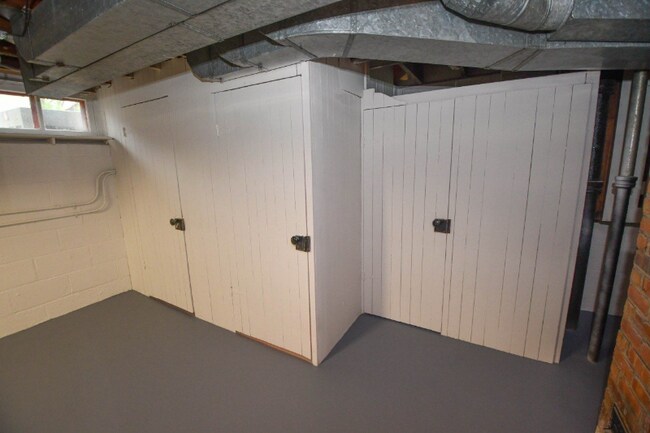 Building Photo - 3151 S Quincy Ave