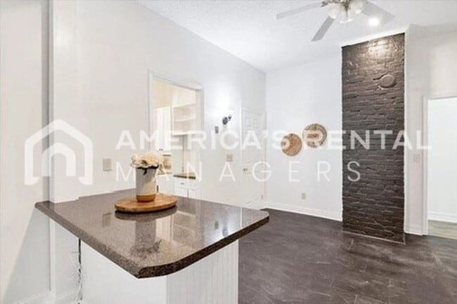 Building Photo - Room to Roam: Expansive Home with Screened Porch - Coming Soon!!