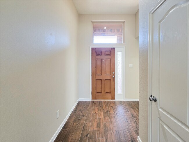 Building Photo - 3007 Meadow Prairie St
