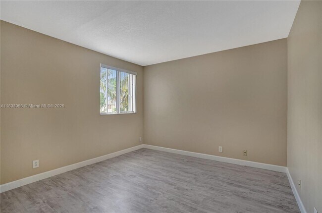 Building Photo - 797 Chimney Rock Rd
