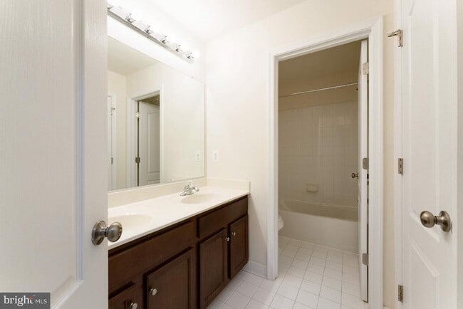 Building Photo - 25120 Sweet Myrtle Square