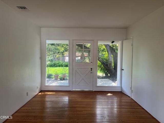Building Photo - 1542 Alameda St