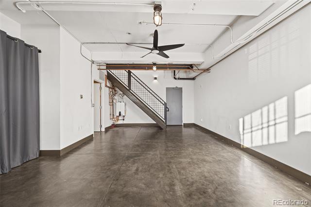 Building Photo - 1777 E 39th Ave