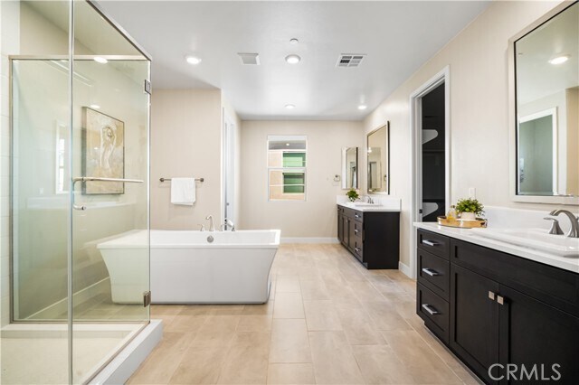 Building Photo - 64 Turnstone