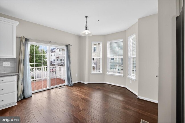 Building Photo - 7049 Banbury Dr