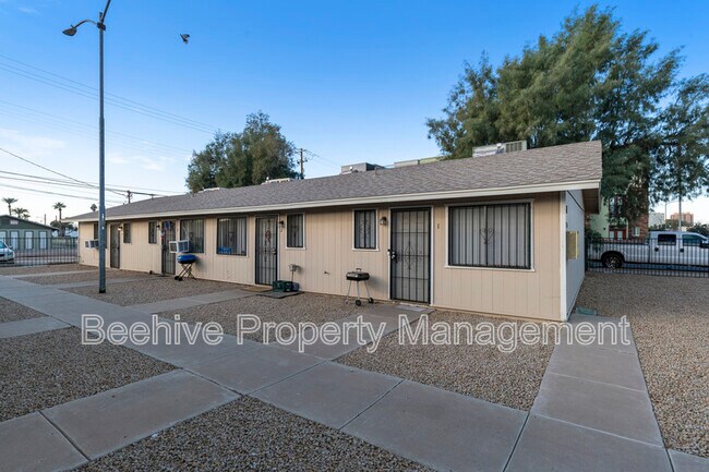 Primary Photo - 1501 E Monroe St