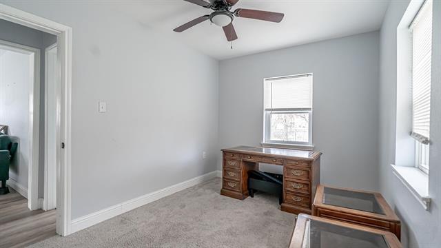 Building Photo - 542 S Redford Ln