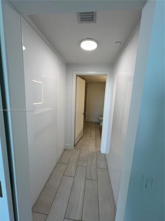 Building Photo - 2000 Metropica Wy