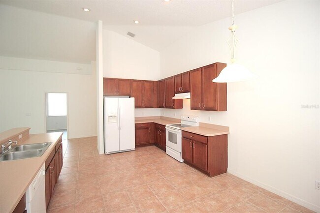 Building Photo - 84 W Waterside Pkwy