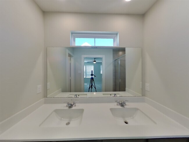 Building Photo - 22813 Terrazzo Dr