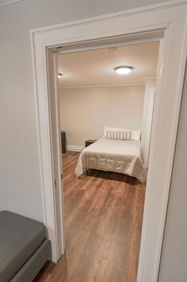 Building Photo - Two Bedroom Two Bath 112 Quarry