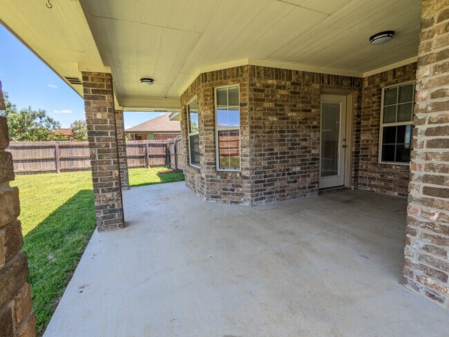 Building Photo - 521 Mustang Trail