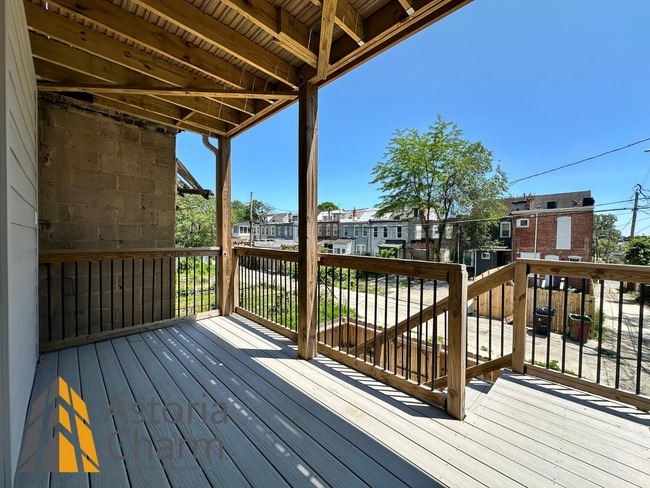 Building Photo - Live in Comfort: Spacious 3 Bedroom 2 Bath...