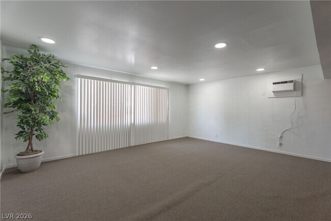 Building Photo - 2298 Golden Arrow Dr