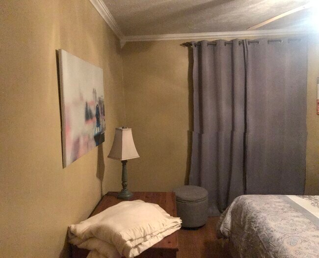 Building Photo - 2715 Morena St