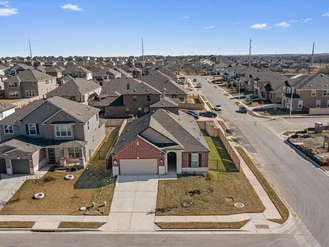 Building Photo - 12501 Chumleys St