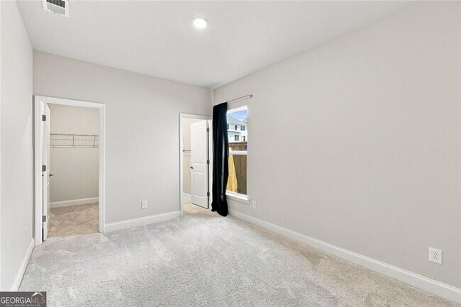 Building Photo - 406 Riverclub Rd