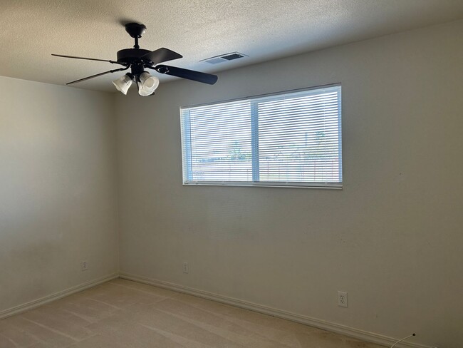 Building Photo - 2 bedroom, 1 bath home with lots of room inside and out.