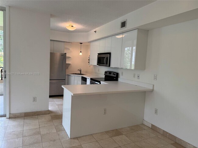 Building Photo - 1834 Brickell Ave