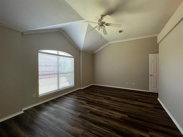 Building Photo - 217 Willowlake Dr