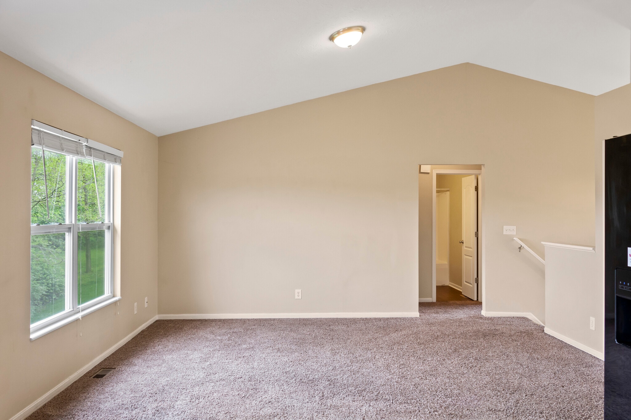 Building Photo - 1601 Raintree Ct