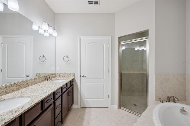 Building Photo - 5640 Siracusa Lane