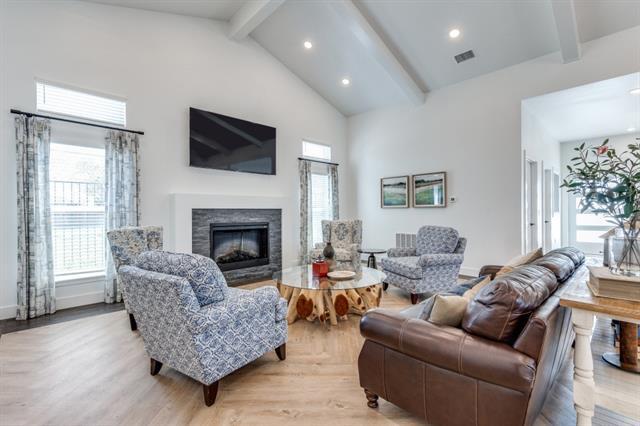 Building Photo - 820 W McLeroy Blvd