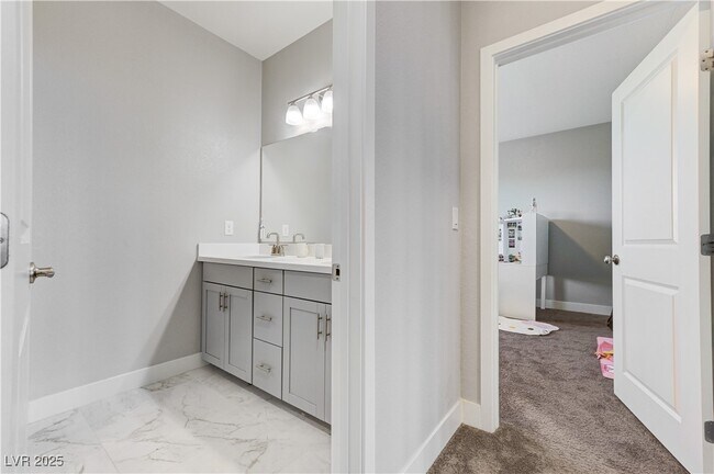 Building Photo - 7572 Mount Spokane Ct