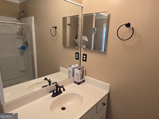 Building Photo - 2900 Suttles Dr SW