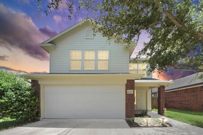 Building Photo - 14423 Hillard Green Ln