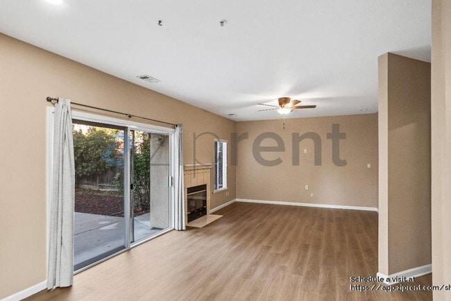 Building Photo - 3082 Rodeo Ln