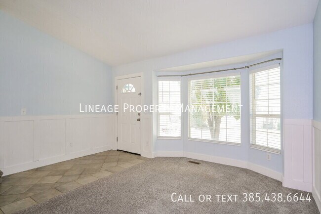 Building Photo - 460 W 2325 N