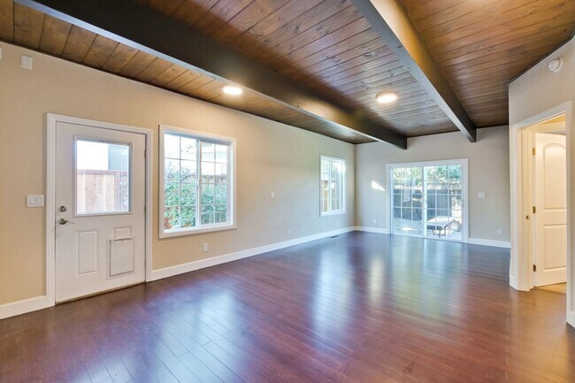 Building Photo - Wow! What a Great Home! Available Soon!