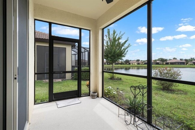 Building Photo - 5446 Sunset Falls Dr