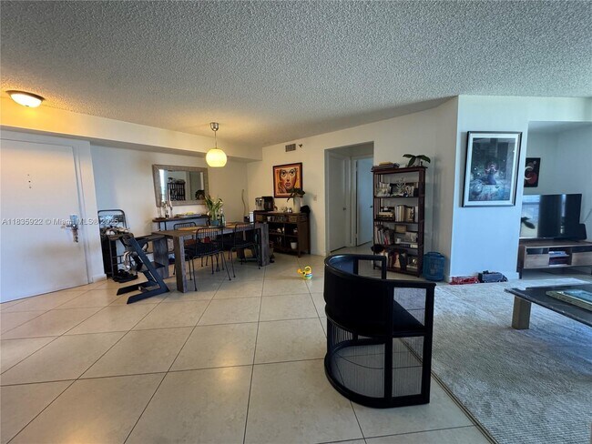 Building Photo - 6767 Collins Ave