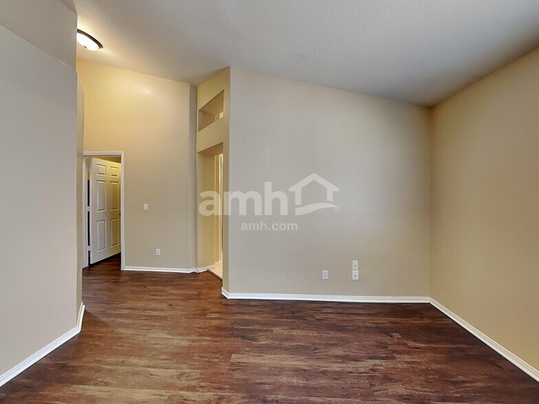 Building Photo - 1416 Bugle Boy Dr