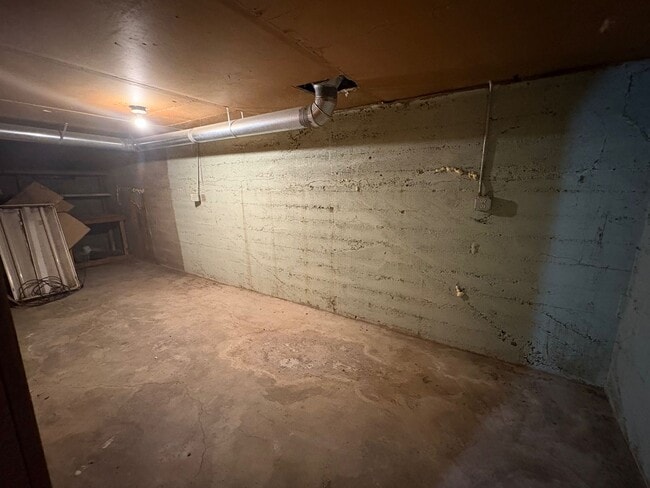 Building Photo - Cozy Country Home with Mountain Views