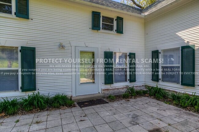 Building Photo - 369 Steele Rd