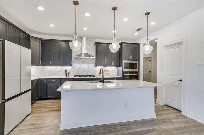 Building Photo - 217 Turnbuckle Bnd