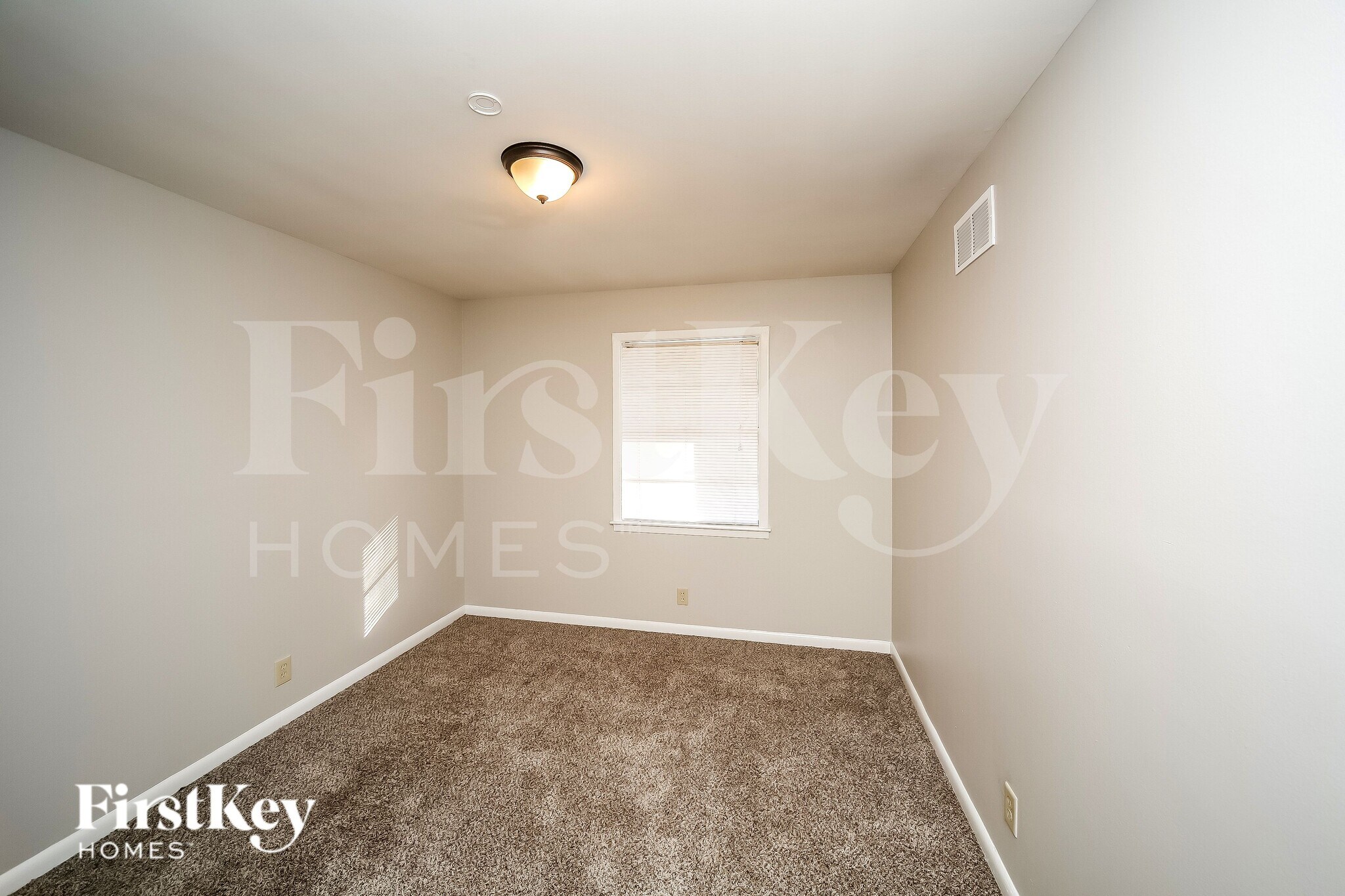 Building Photo - 1736 Borden Dr