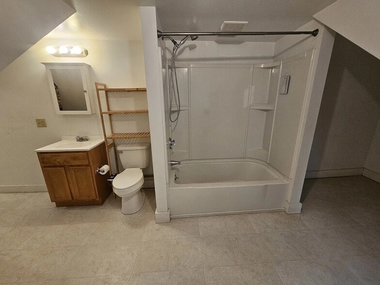 Bathroom 2nd level - 6169 Memorial Dr