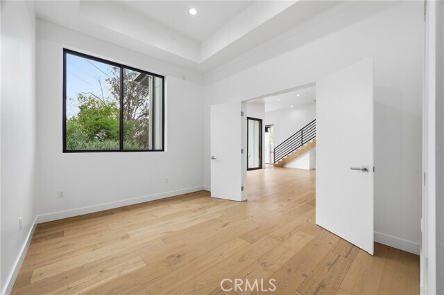 Building Photo - 6565 Pickwick St