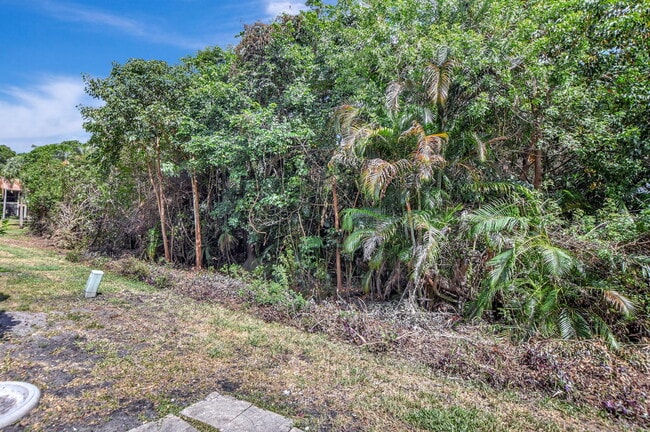 Building Photo - 5640 Coach House Cir