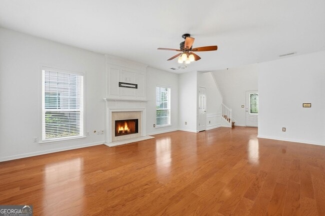Building Photo - 513 Stepney Ct SE