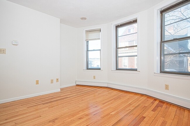 Building Photo - 29 William St