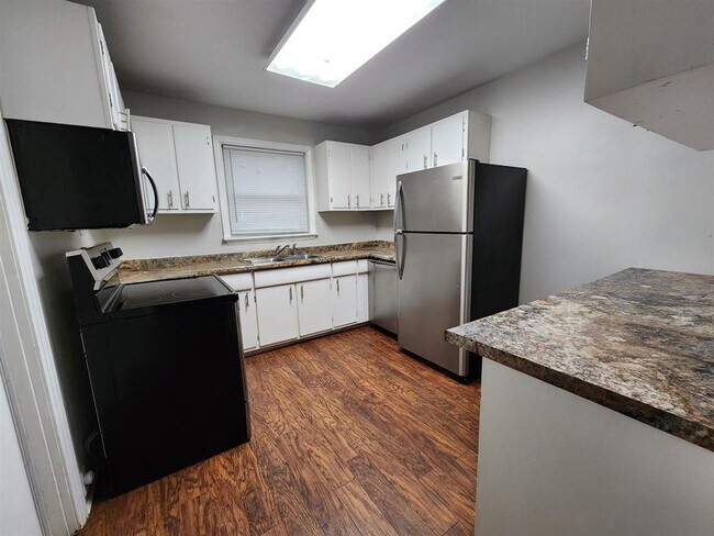 Building Photo - 1630 Atkamire Dr
